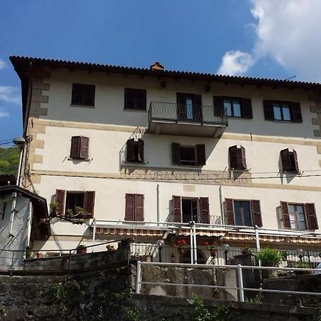 Delzanno Hotel Varallo Bagian luar foto