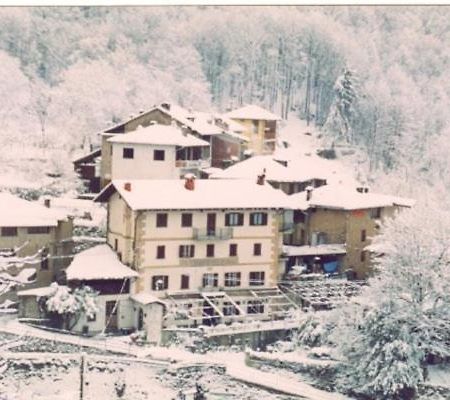Delzanno Hotel Varallo Bagian luar foto