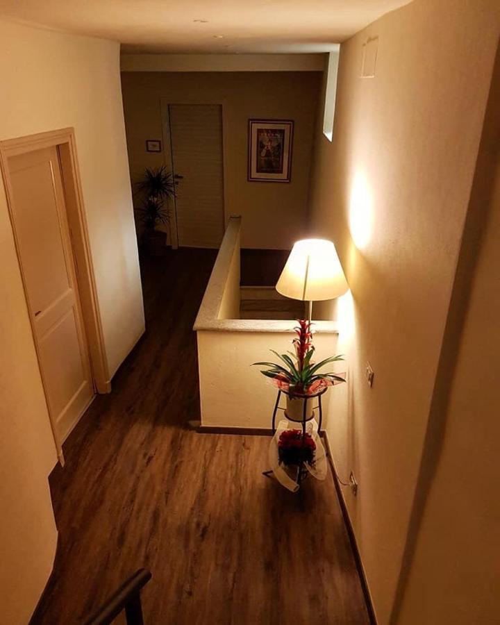 Delzanno Hotel Varallo Bagian luar foto