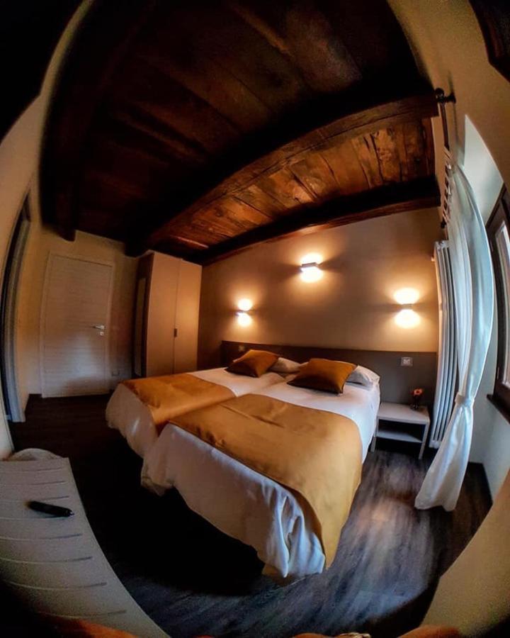 Delzanno Hotel Varallo Bagian luar foto